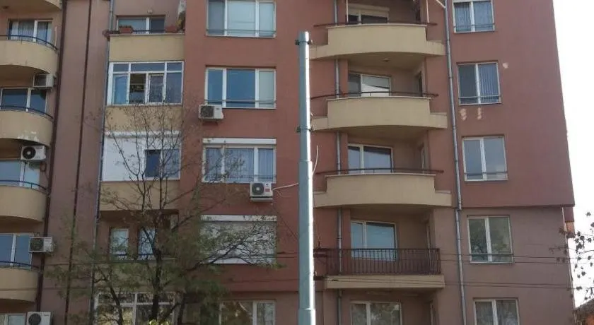 2 Rooms Apartment Plovdiv Kichuk Paris - Image 1