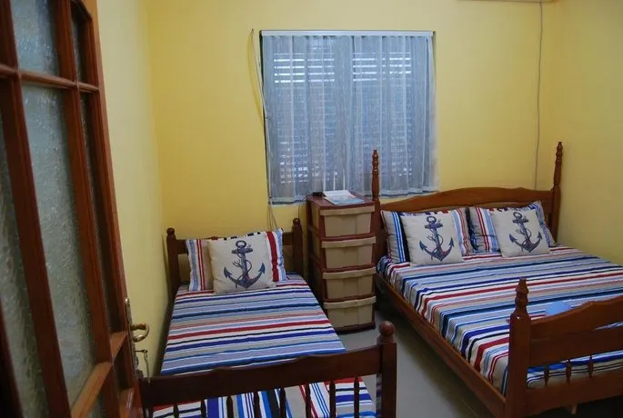 H And H Guesthouse - Image 1