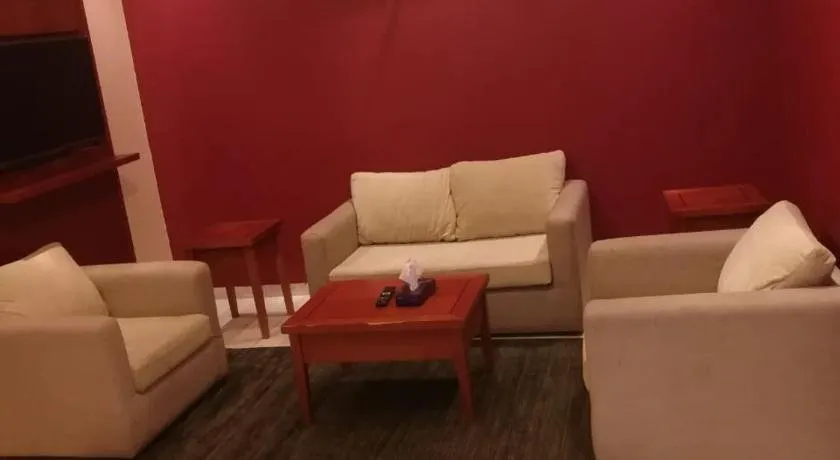 Leen Aparthotel - Image 1