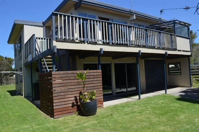 Sandy Dunes Beach House - Image 1