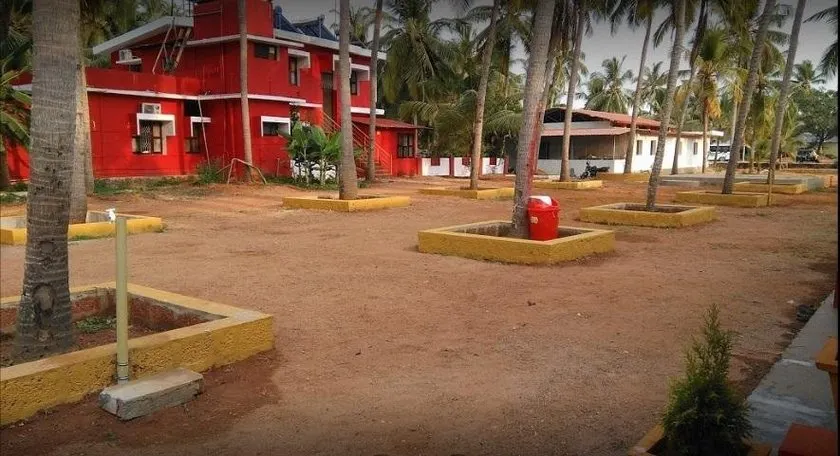 Manan Beach Guest House - Image 1