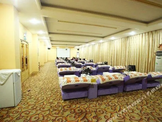 DONGHAI HOTEL - Image 1