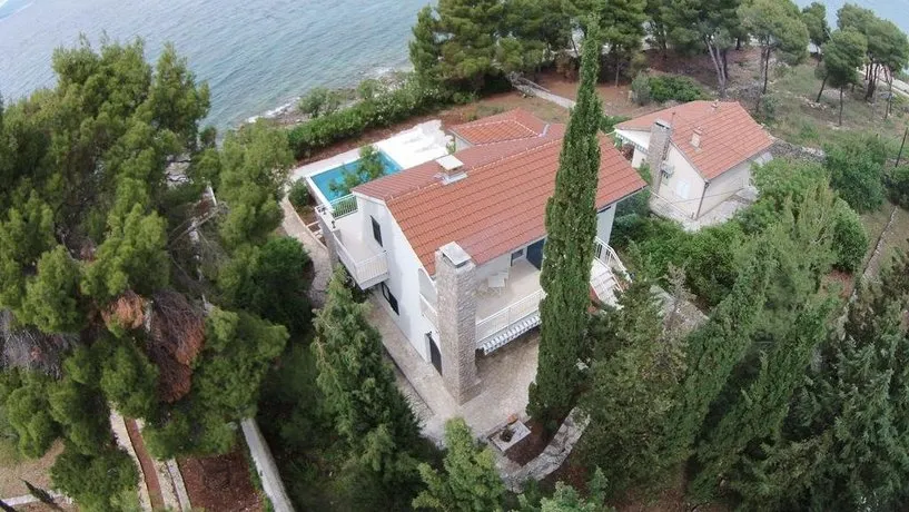 Holiday Home Julije - Image 1