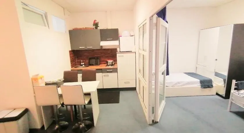 Apartments in Opel City Reusselsheim near Airport Frankfurt - Image 1