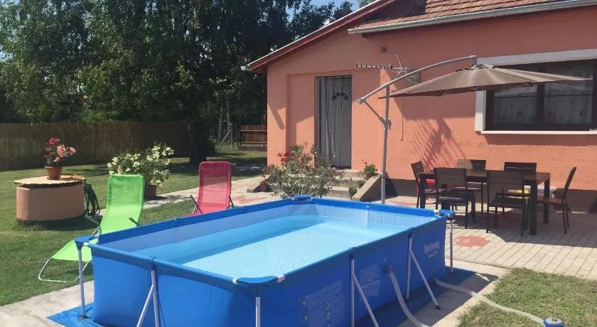 Berni Apartman Balatonkeresztur - Image 1