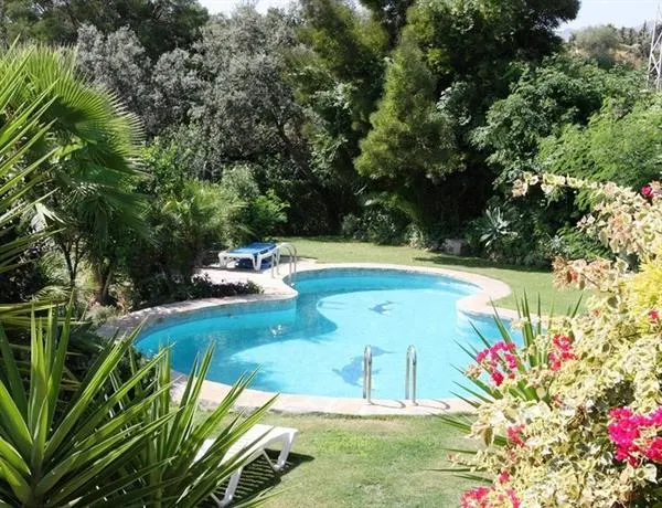 El Roble Holidays - Image 1