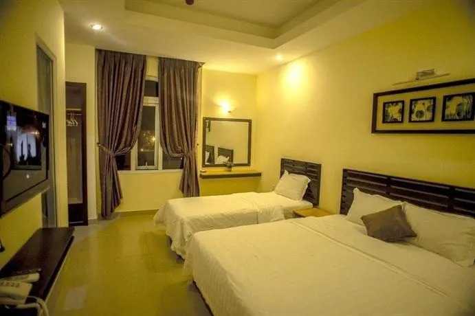 Hilary Hotel - Image 1