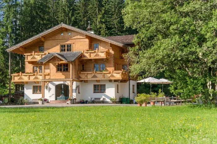 Bio Holzhaus & Landhaus Heimat - Image 1