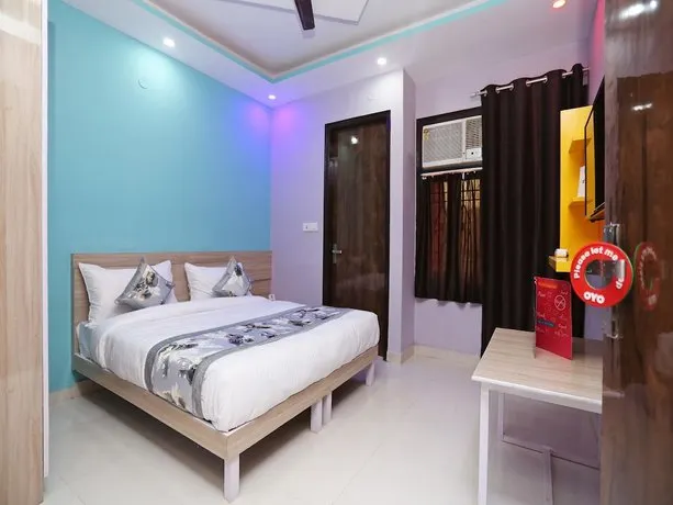OYO 14822 Hotel Capitol - Image 1