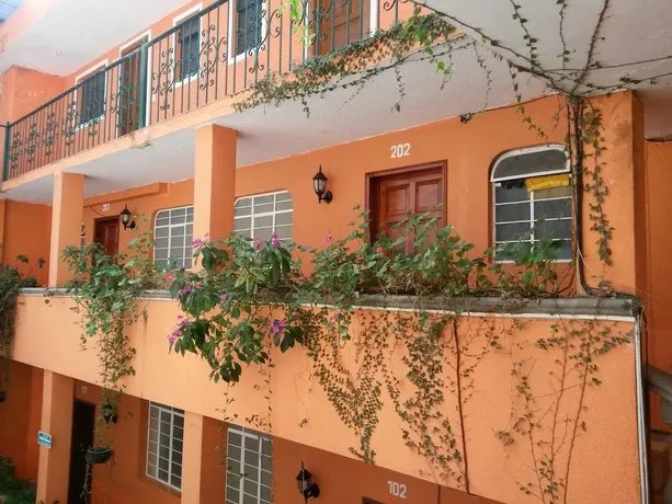 Hotel Plaza Gloria - Image 1