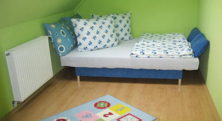 Kutyabarat medences apartman Gyenesdiason - Image 1
