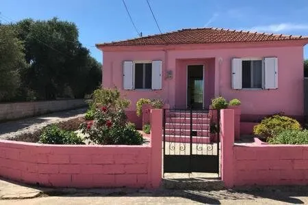 Sofis House( Pink house) - Image 1