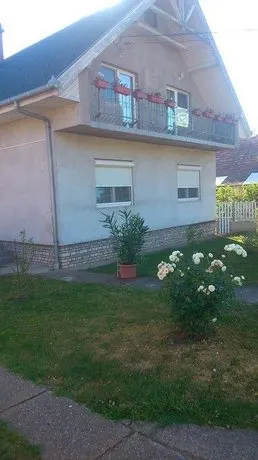 Ildiko Apartmanja - Image 1