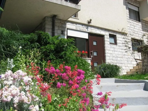 Apartments Pak - Image 1