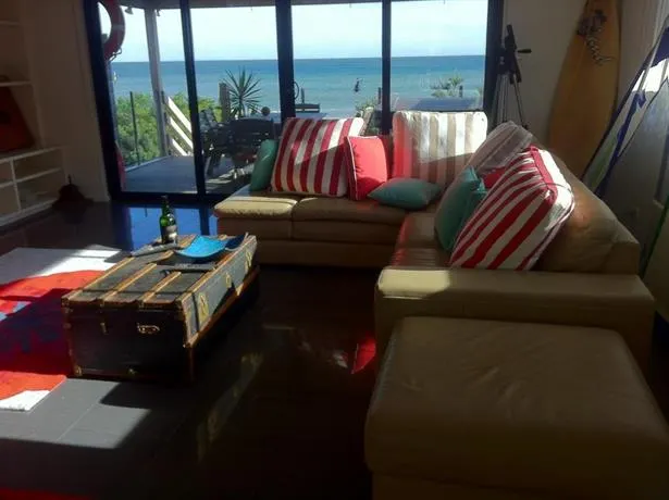 Award Winning Beach Front Retreat - Image 1