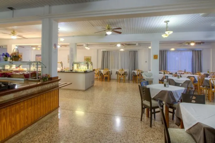 Lago Playa II Hotel Formentera - Image 1