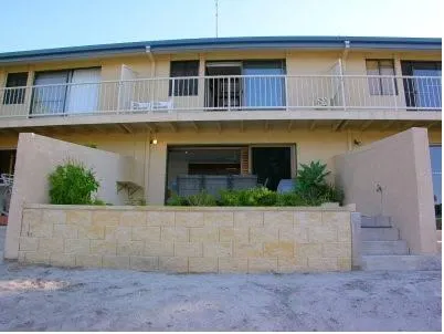 Peza Place 3 Peza Court 5 - Image 1