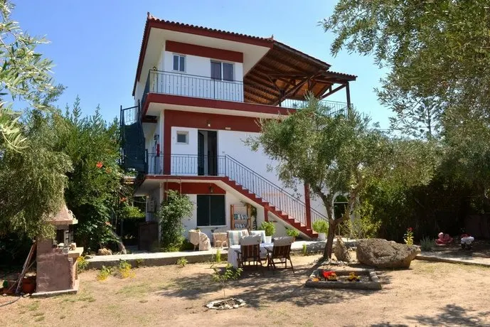 Mouria Vasilikos - Image 1