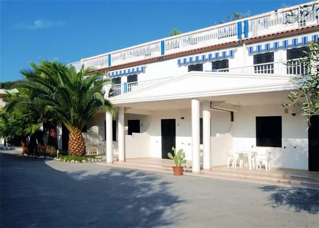 Residence Paradise - Image 1
