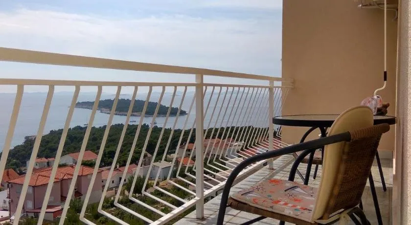 Apartment Maja Primosten - Image 1