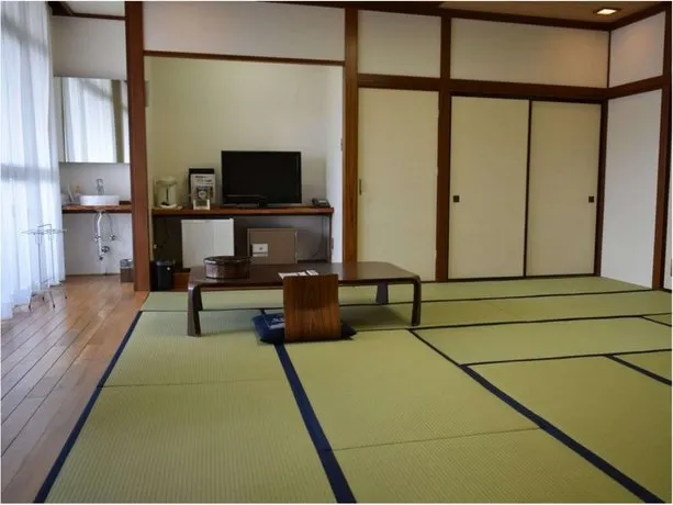 Sincère Morioka - Image 1