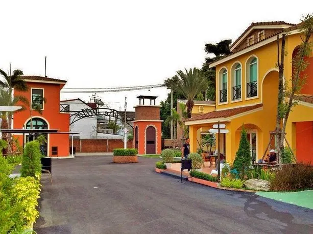 The Villa 71 Resort - Image 1