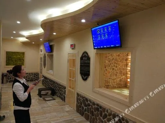 Jinshuiwan Hot Spring Resort - Image 1
