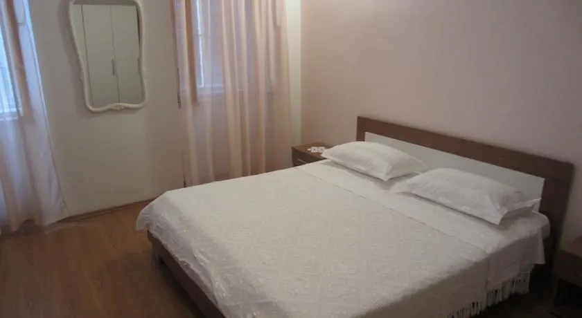 Rooms Dina - Image 1