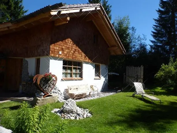 Komfort-Almhütte am Haldensee - Image 1