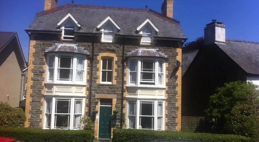 The Hollies Guest House Builth Wells - Image 1