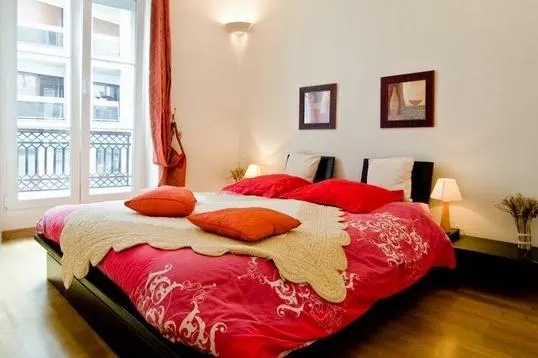 ELYSEES PONCELET APARTMENT - Image 1