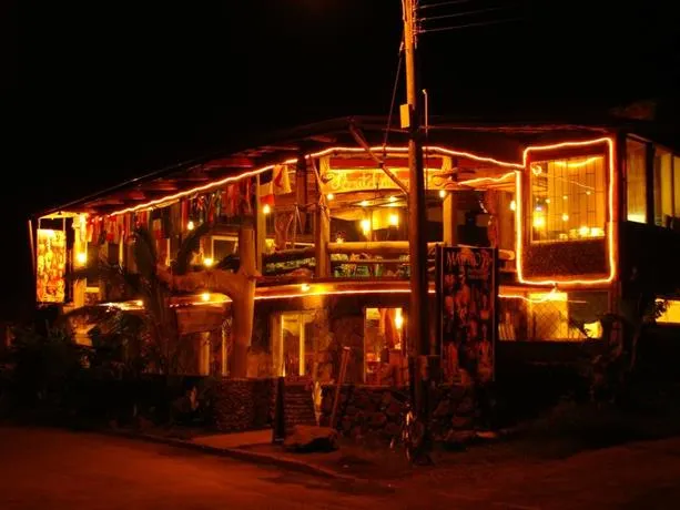 Chez Hiva (Town & Beach) Hostal - SERNATUR: 34383 - Image 1