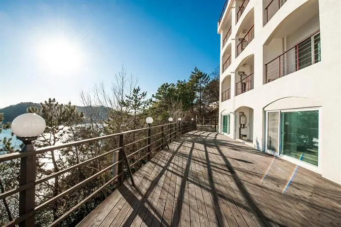 C1 Resort - Image 1