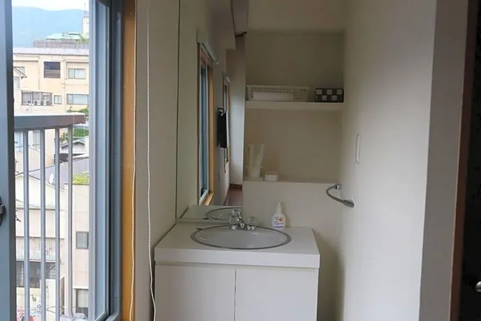 Izu 4 sea ocean reinforced con Double bed + single bed shared bathroom - Image 1