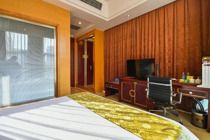 Yangfeng Yiju Hotel - Image 1