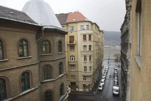 Lovely Loft with Terrace And Danube View - Image 1