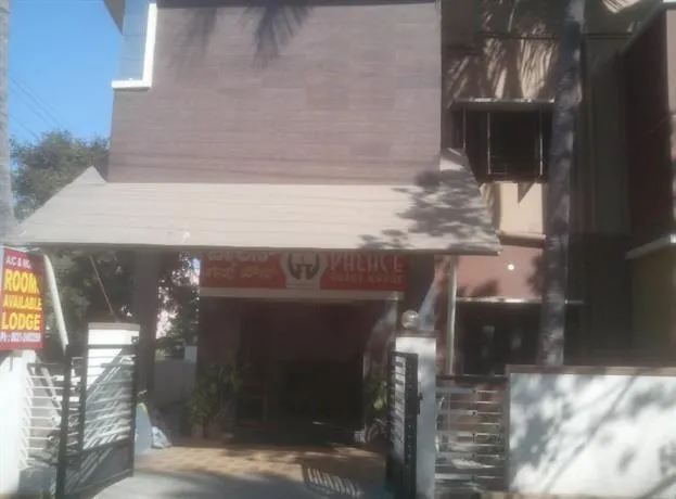 Palace Guest House - Image 1
