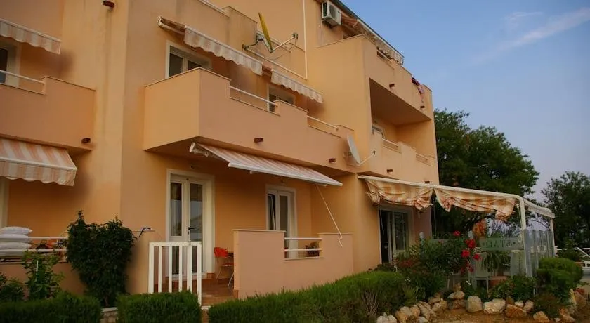 Apartments Dobrila - Image 1