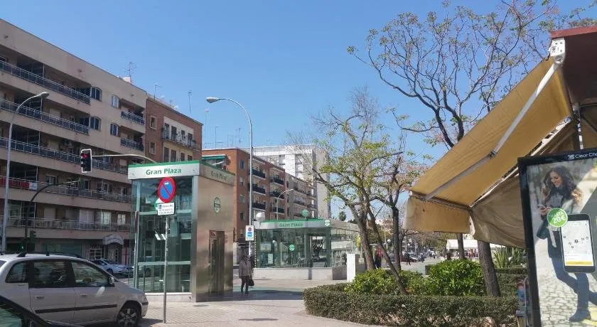 Apartamento Eduardo Dato - Image 1