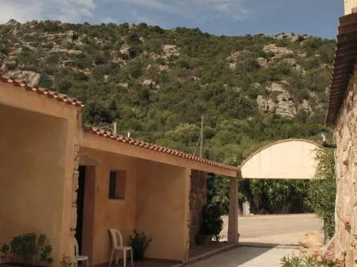 Hotel Turismo Rurale Montitundu - Image 1