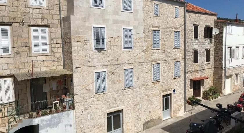 Barba Ante - Image 1
