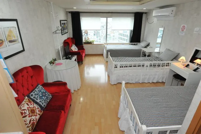 Miss Hongdae Guesthouse (Female Only) - Image 1