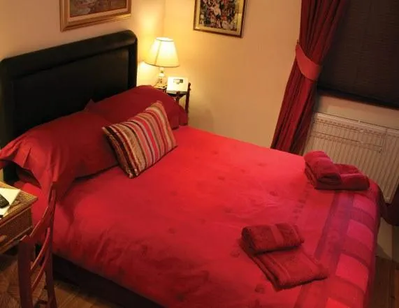 Fairfield Guest House - Image 1