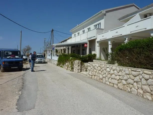 Guest House Metajna IX - Image 1