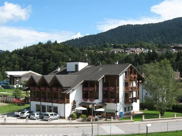 Hotel Negresco - Image 1
