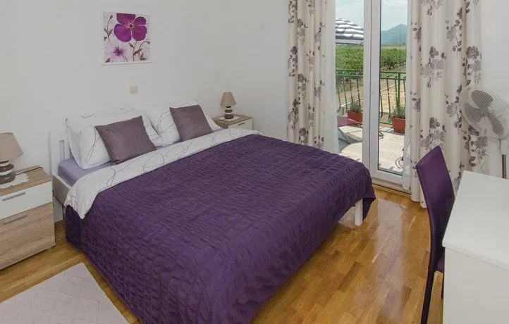 Holiday Home Riverside - Image 1