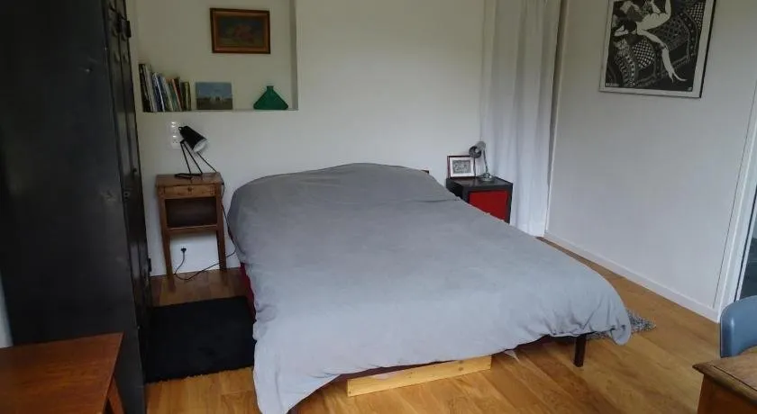 Chambre d'hôtes sur jardin acces PMR - Image 1
