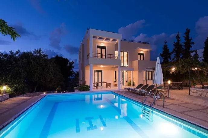Aris Villa - Image 1