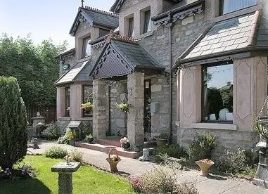Acorn House - Image 1