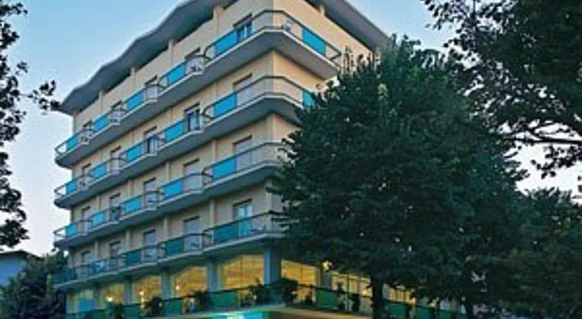 Hotel Esplanade - Image 1